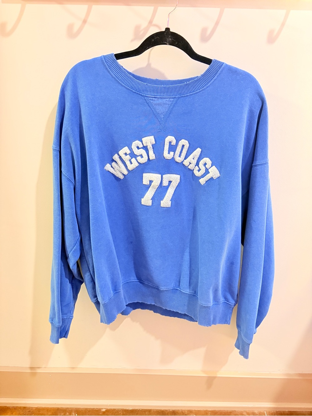 American Eagle Outfitters Blue 'West Coast 77' Crewneck Sweatshirt